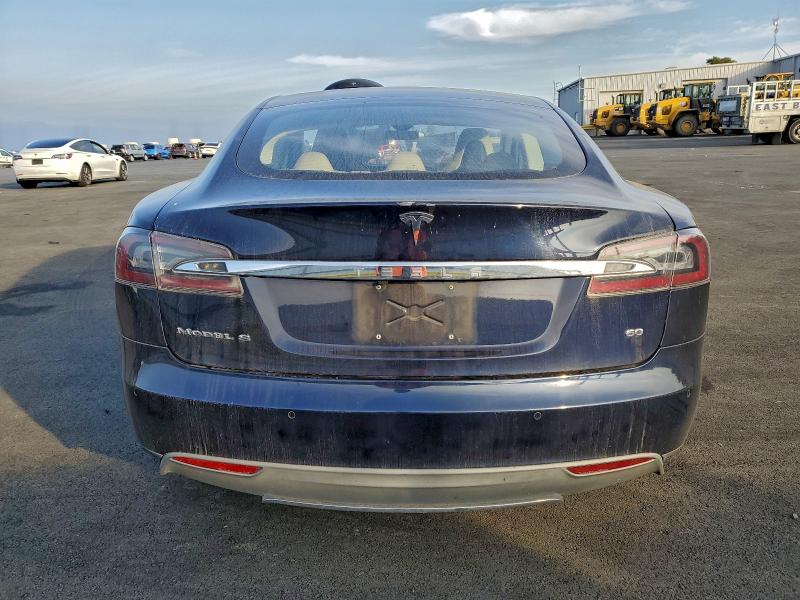 Photo 6 from auction – 2014 TESLA MODEL S with VIN 5YJSA1S10EFP55756