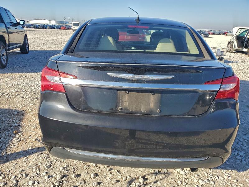 Photo 6 from auction – 2013 CHRYSLER 200 TOURIN with VIN 1C3CCBBB6DN604860