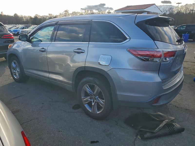 Photo 2 from auction – 2016 TOYOTA HIGHLANDER with VIN 5TDDKRFH9GS350327
