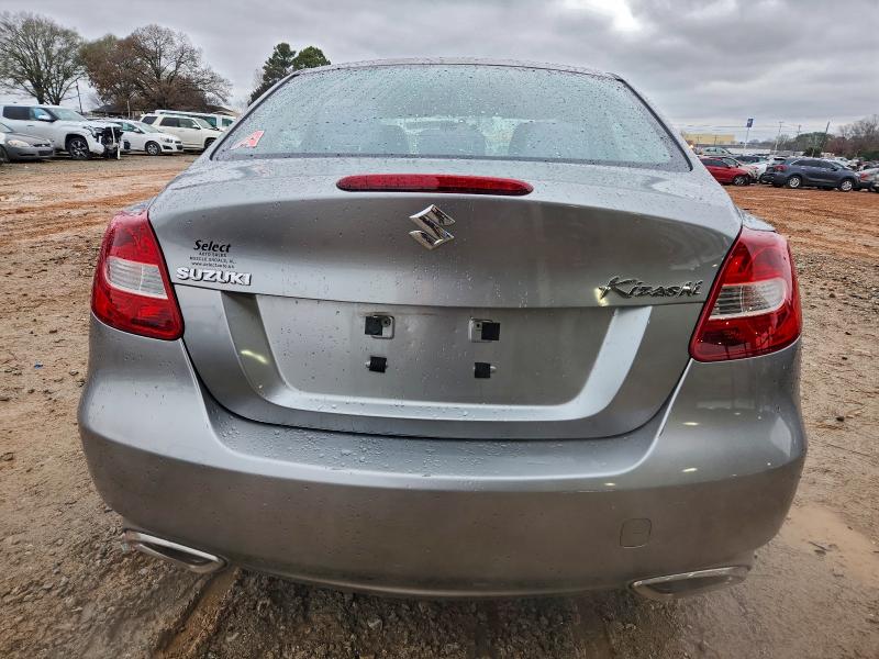 Photo 6 from auction – 2013 SUZUKI KIZASHI SE with VIN JS2RE9A33D6100351