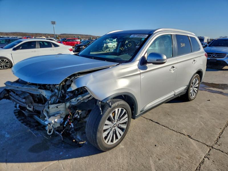 MITSUBISHI OUTLANDER 2019 with VIN JA4AZ3A37KZ040301 - Photo from auction