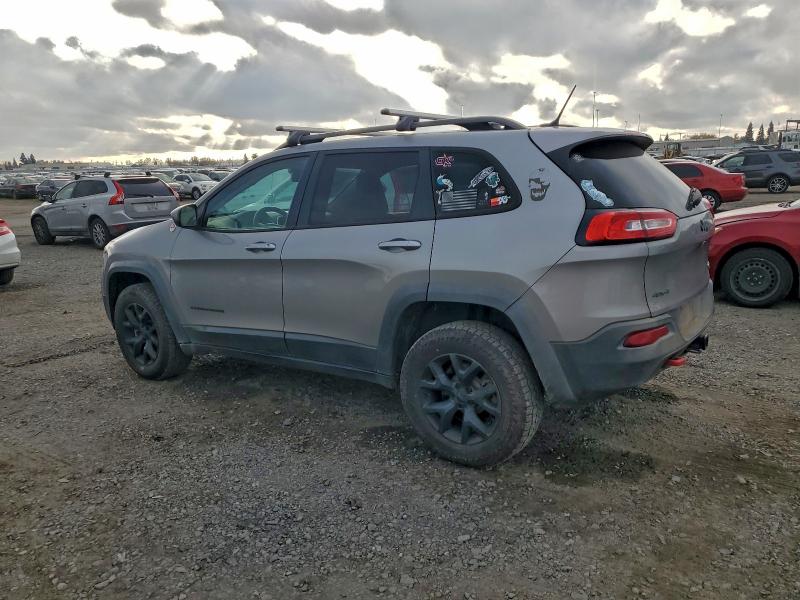 Photo 2 from auction – 2015 JEEP CHEROKEE T with VIN 1C4PJMBS6FW735847