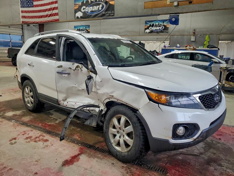 Photo 4 from auction – 2013 KIA SORENTO LX with VIN 5XYKT4A65DG414367