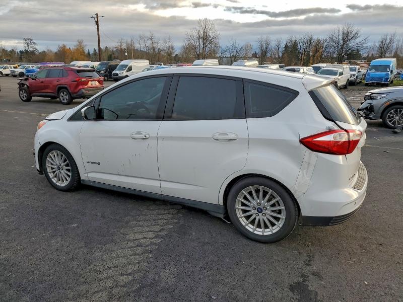Photo 2 from auction – 2016 FORD C-MAX SE with VIN 1FADP5AU6GL117334