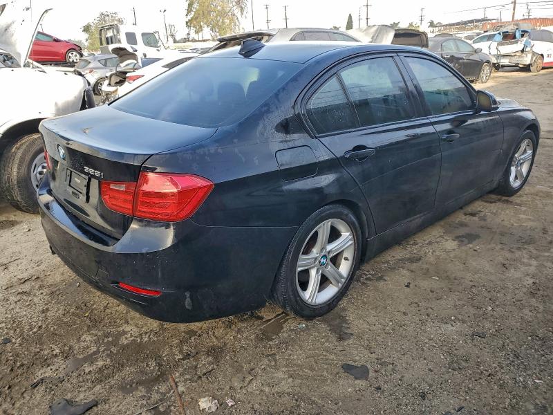 Photo 3 from auction – 2013 BMW 328 I with VIN WBA3A5C54DF600695