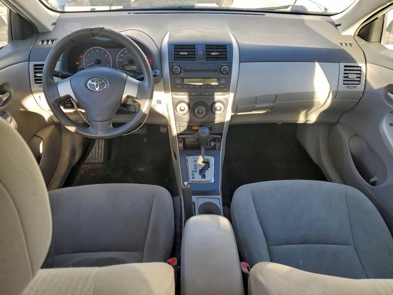 Zdjęcie 8 z aukcji – 2010 TOYOTA COROLLA BA z VIN 2T1BU4EE8AC437230