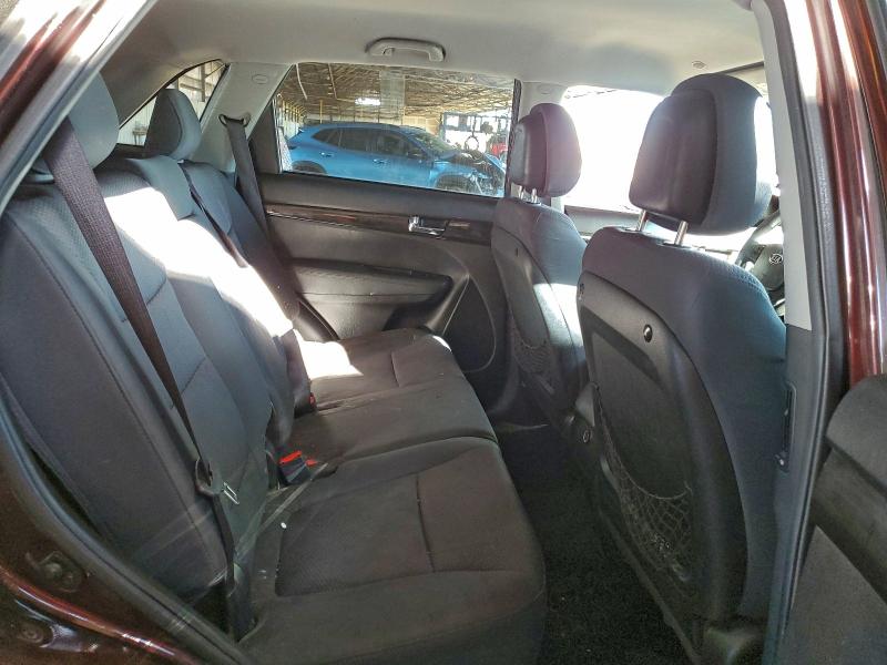 Photo 10 from auction – 2012 KIA SORENTO with VIN 5XYKT3A24CG309499