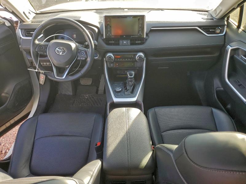 Photo 8 from auction – 2019 TOYOTA RAV4 LIMIT with VIN JTMDWRFV9KD501178