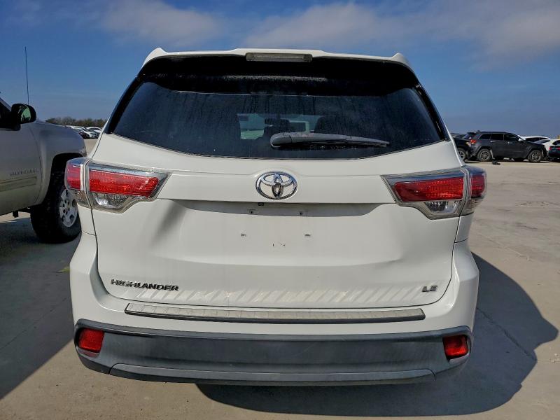 Photo 6 from auction – 2015 TOYOTA HIGHLANDER with VIN 5TDZARFH3FS016334