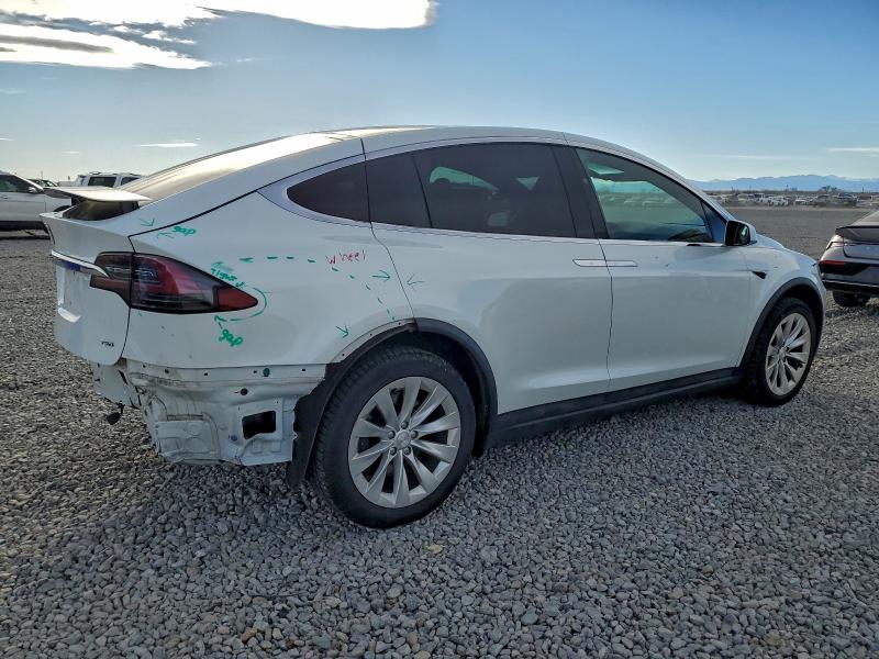 Photo 3 from auction – 2018 TESLA MODEL X with VIN 5YJXCDE23JF101205