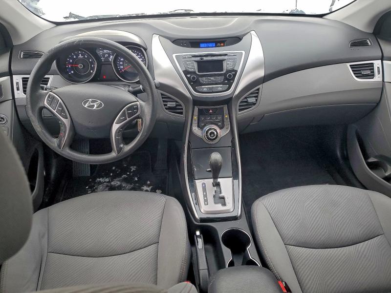 Photo 8 from auction – 2013 HYUNDAI ELANTRA GL with VIN 5NPDH4AE4DH327392