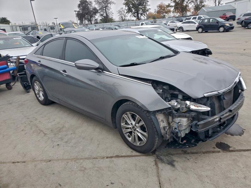 Photo 4 from auction – 2013 HYUNDAI SONATA with VIN 5NPEB4AC9DH761828
