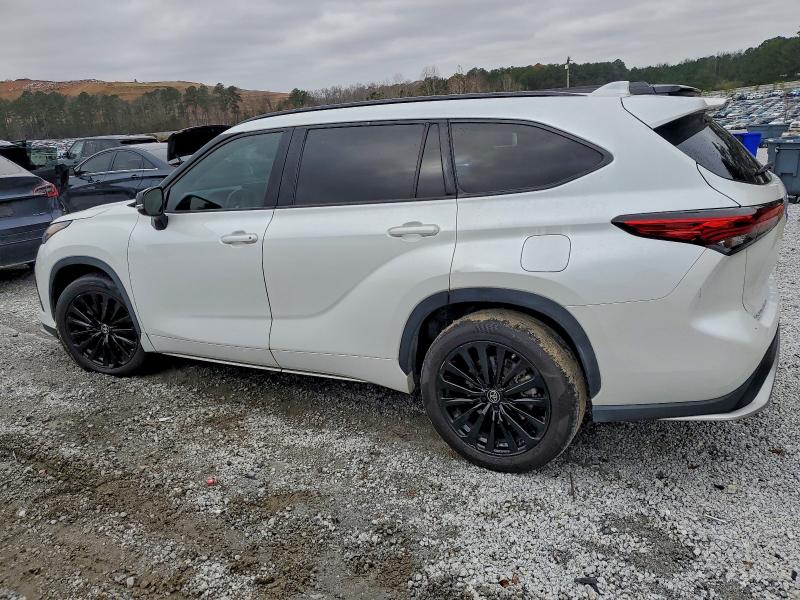 Photo 2 from auction – 2023 TOYOTA HIGHLANDER with VIN 5TDKDRAH6PS022789