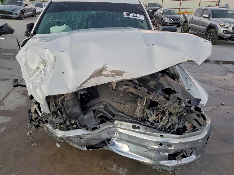 Photo 11 from auction – 2016 RAM 1500 with VIN 3C6RR6LT2GG366495