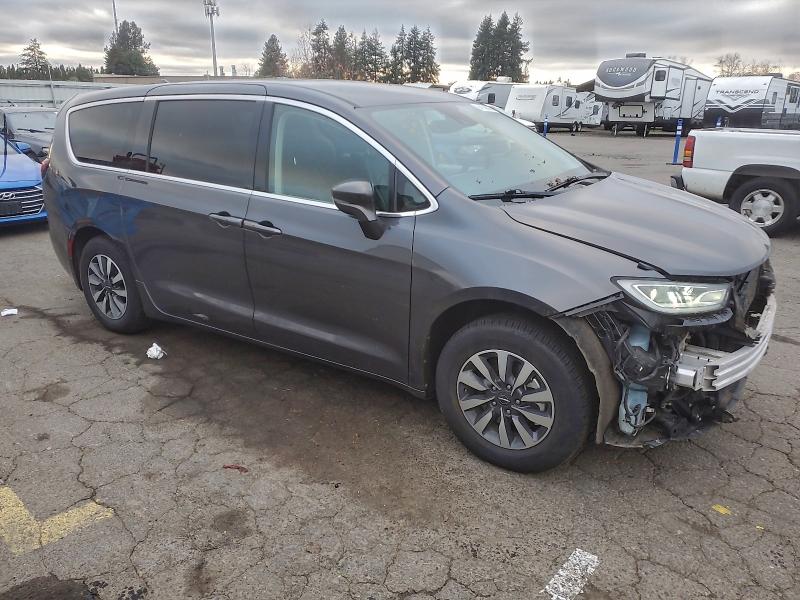 Photo 4 from auction – 2022 CHRYSLER PACIFICA H with VIN 2C4RC1L78NR161268