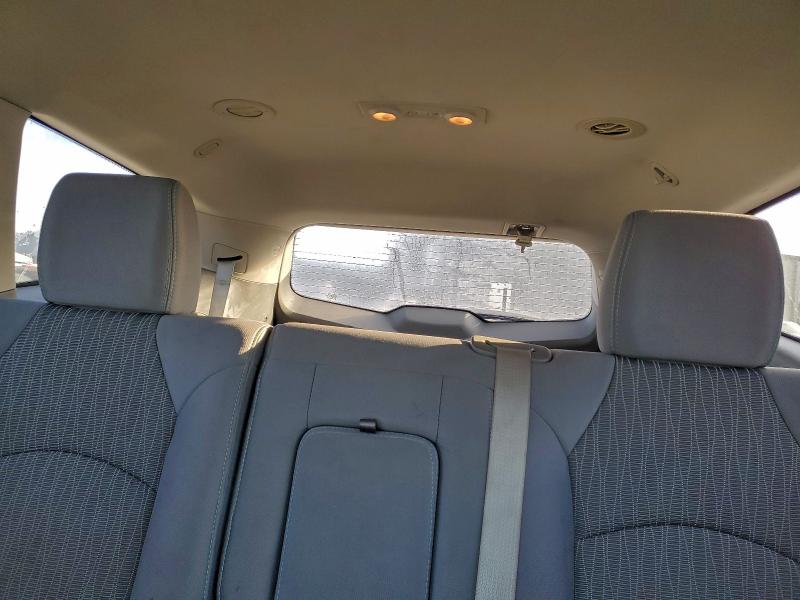 Photo 10 from auction – 2017 CHEVROLET TRAVERSE L with VIN 1GNKRGKD9HJ352952