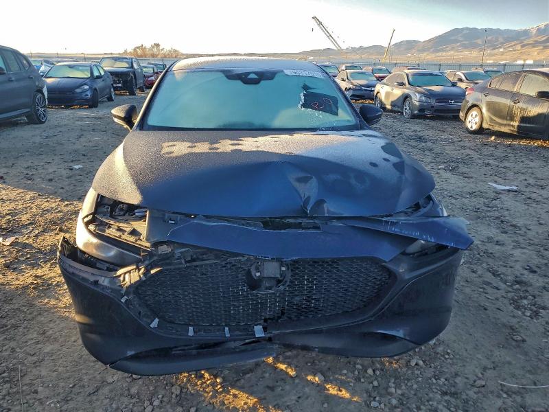 Photo 5 from auction – 2022 MAZDA 3 SELECT with VIN JM1BPAKL1N1510120