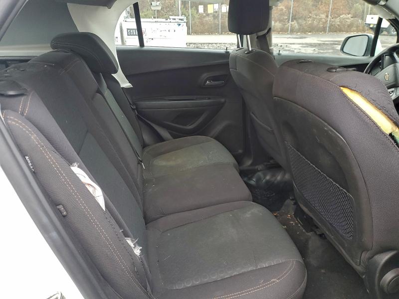 Photo 11 from auction – 2018 CHEVROLET TRAX with VIN 3GNCJKSB2JL417992