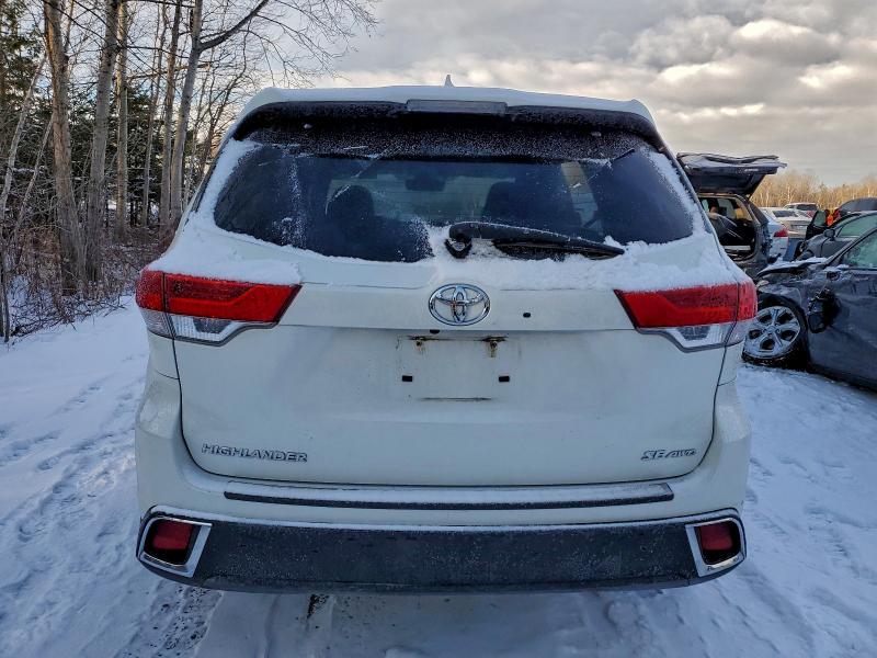 صورة رقم 6 من المزاد - 2018 TOYOTA HIGHLANDER مع VIN 5TDJZRFH8JS536284