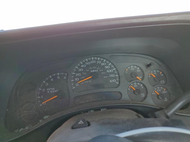 Photo 9 from auction – 2005 CHEVROLET SILVERADO with VIN 1GCHC24U85E227563