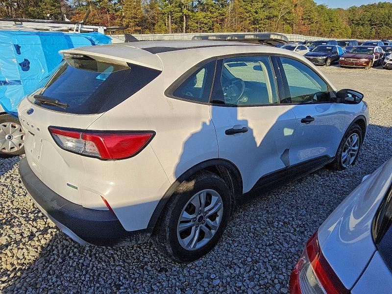 Photo 3 from auction – 2020 FORD ESCAPE S with VIN 1FMCU0F6XLUB95238