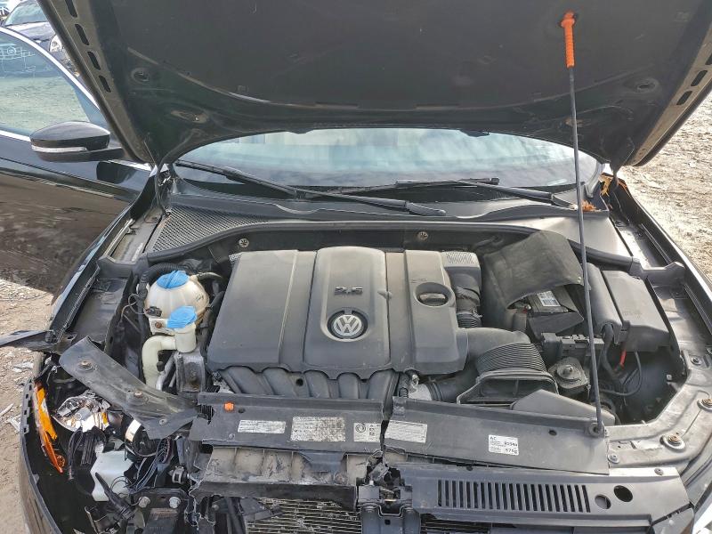 Photo 11 from auction – 2012 VOLKSWAGEN PASSAT SE with VIN 1VWBP7A36CC106572