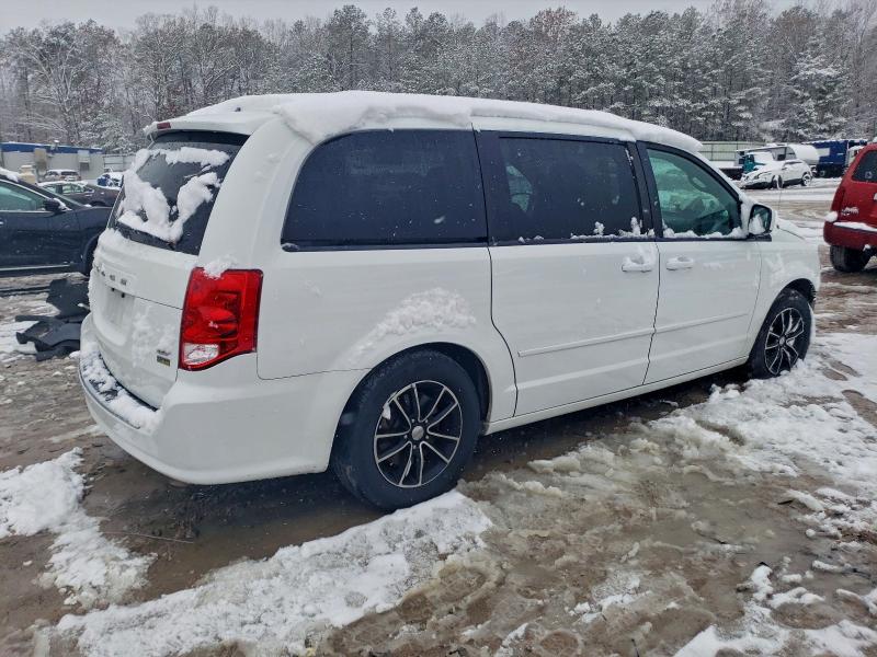 Photo 3 from auction – 2017 DODGE GRAND CARA with VIN 2C4RDGEG1HR696993