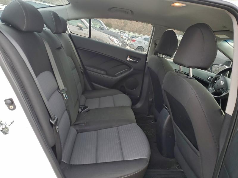 Photo 10 from auction – 2016 KIA FORTE LX with VIN KNAFX4A61G5491947