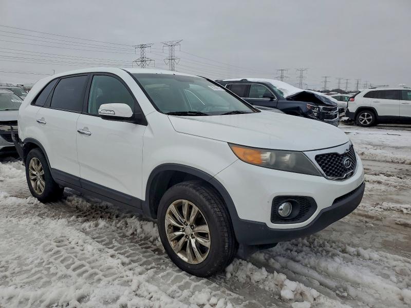 Photo 4 from auction – 2011 KIA SORENTO EX with VIN 5XYKU4A15BG016560