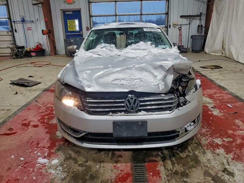 Photo 5 from auction – 2012 VOLKSWAGEN PASSAT SE with VIN 1VWBP7A38CC104015