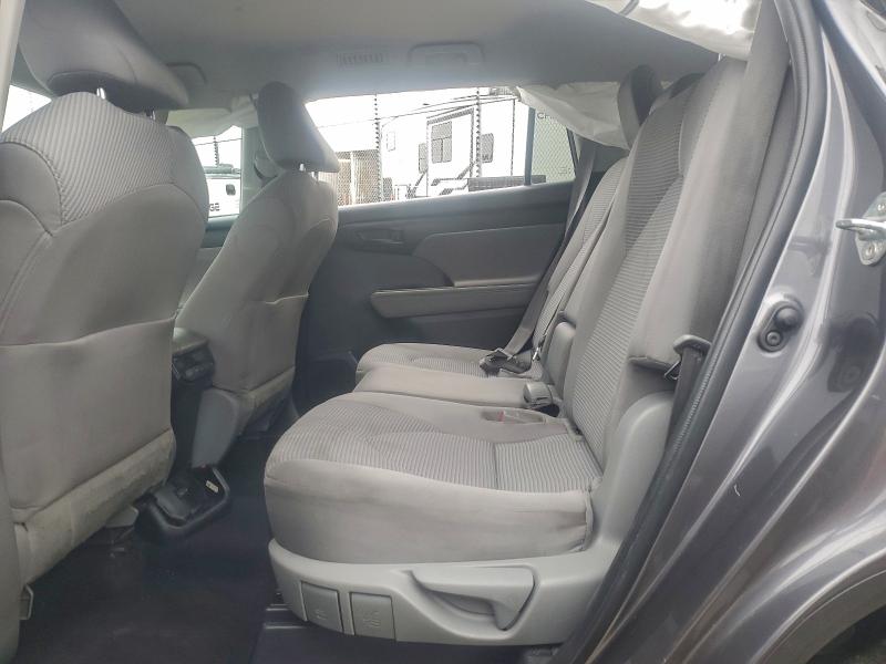 Photo 11 from auction – 2022 TOYOTA HIGHLANDER with VIN 5TDBZRBH6NS563466