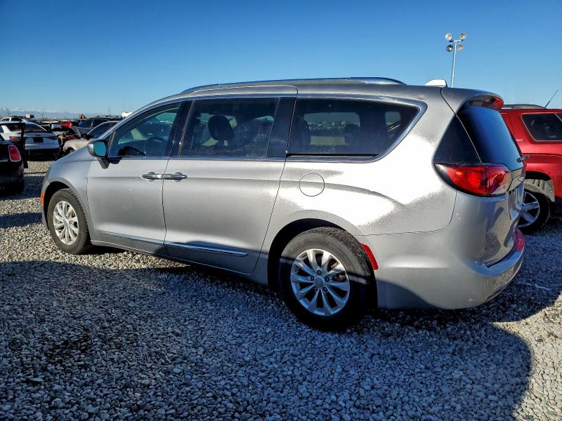 Photo 2 from auction – 2018 CHRYSLER PACIFICA T with VIN 2C4RC1BG2JR185836