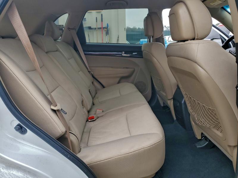 Photo 11 from auction – 2012 KIA SORENTO BA with VIN 5XYKT3A66CG210752