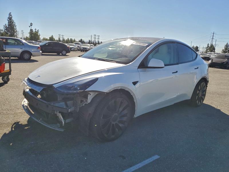 TESLA MODEL Y 2022 con VIN 7SAYGDEF1NF405539 - Foto de la subasta