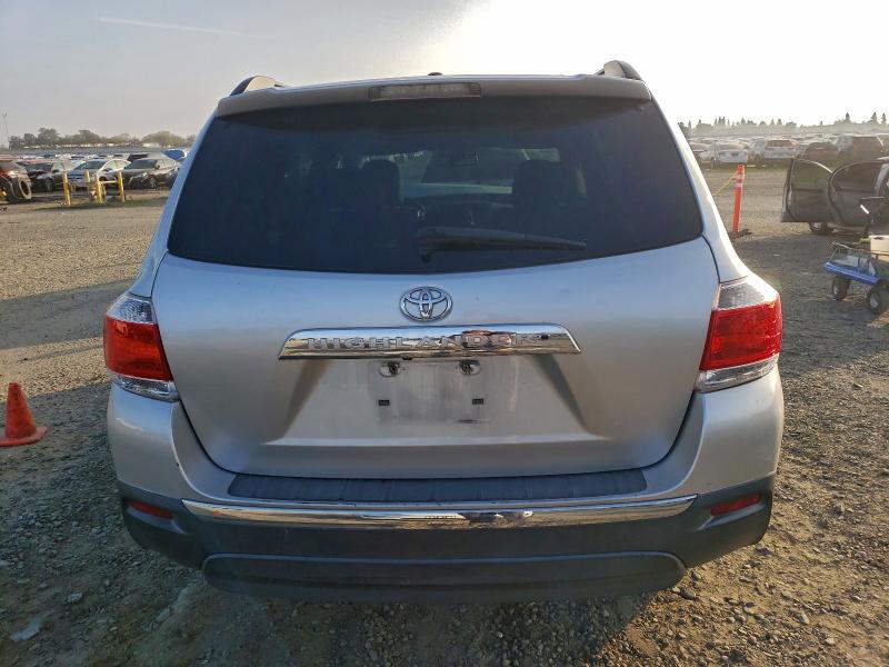 Photo 6 from auction – 2011 TOYOTA HIGHLANDER with VIN 5TDZA3EHXBS010524