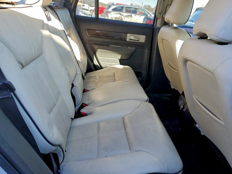 Photo 11 from auction – 2010 LINCOLN MKX with VIN 2LMDJ6JC8ABJ06447