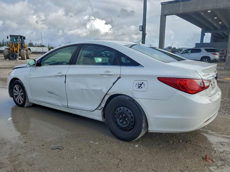 Photo 2 from auction – 2012 HYUNDAI SONATA GLS with VIN 5NPEB4AC6CH326327