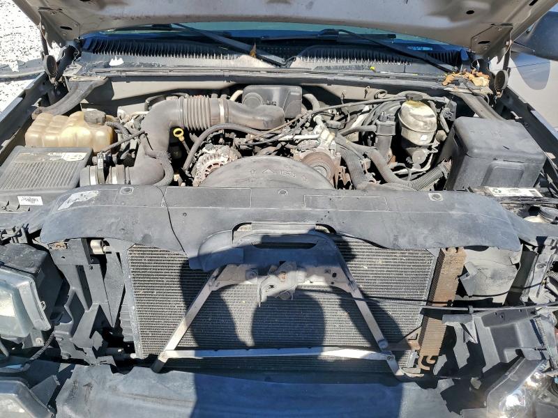 Photo 11 from auction – 2004 CHEVROLET SILVERADO with VIN 1GCEC14X64Z264948