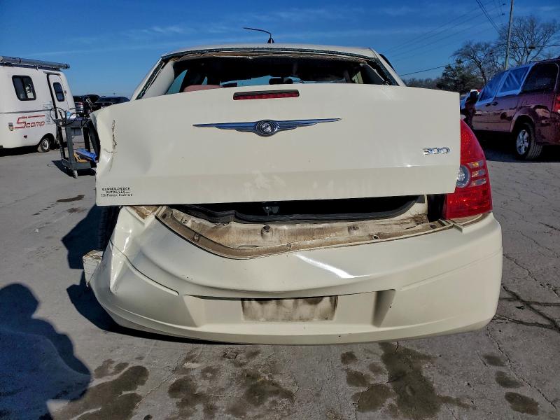 Photo 6 from auction – 2008 CHRYSLER 300 with VIN 2C3KA43R18H217561