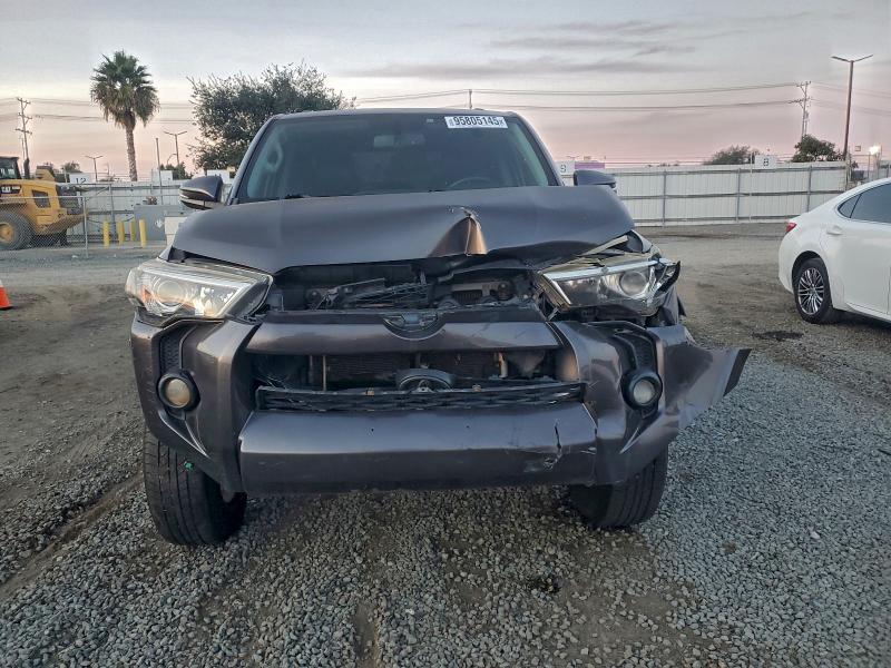 Photo 5 from auction – 2016 TOYOTA 4RUNNER SR with VIN JTEBU5JR1G5349183