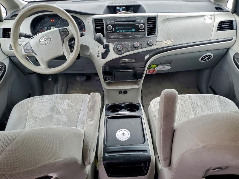 Photo 8 from auction – 2011 TOYOTA SIENNA LE with VIN 5TDKK3DC0BS098732