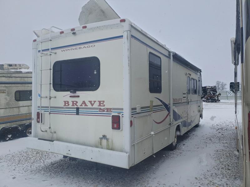Photo 4 from auction – 2000 WINNEBAGO RV with VIN 5B4KP37J8Y3314158