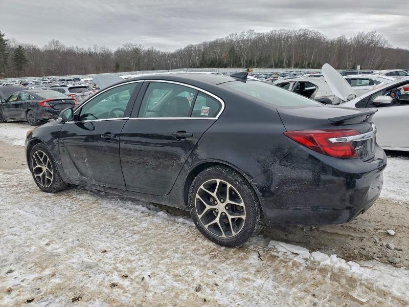 Photo 2 from auction – 2017 BUICK REGAL SPOR with VIN 2G4GL5EX6H9135697