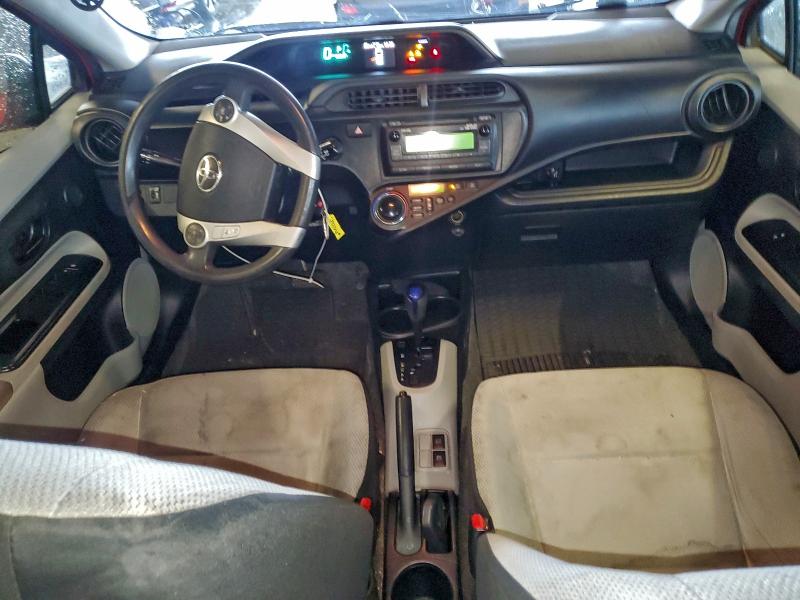 Photo 8 from auction – 2012 TOYOTA PRIUS C with VIN JTDKDTB31C1017779