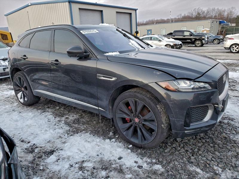 Photo 4 from auction – 2017 JAGUAR F-PACE S with VIN SADCM2BV1HA082997