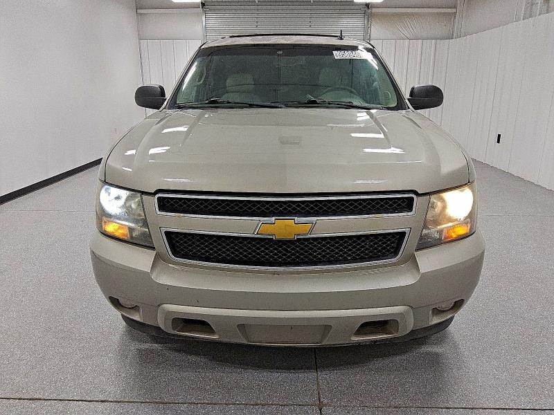 Photo 5 from auction – 2008 CHEVROLET SUBURBAN C with VIN 1GNFC16048J226098
