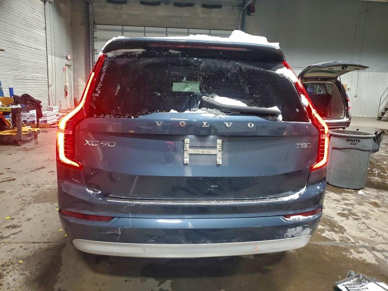 Photo 6 from auction – 2022 VOLVO XC90 T5 MO with VIN YV4102PK2N1857121