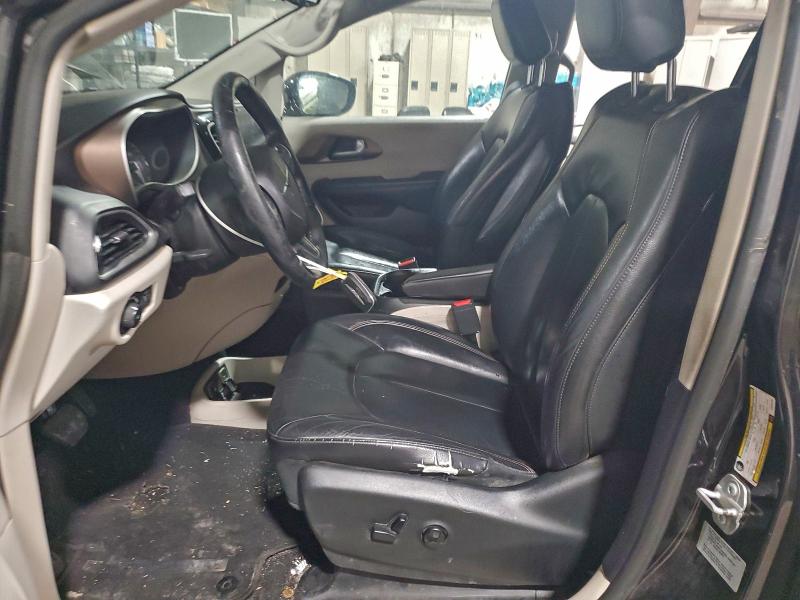 Photo 7 from auction – 2017 CHRYSLER PACIFICA T with VIN 2C4RC1BG6HR540193
