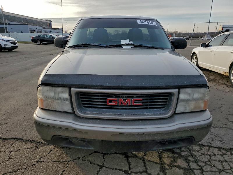 Photo 5 from auction – 1998 GMC SONOMA with VIN 1GTCS1446WK526415