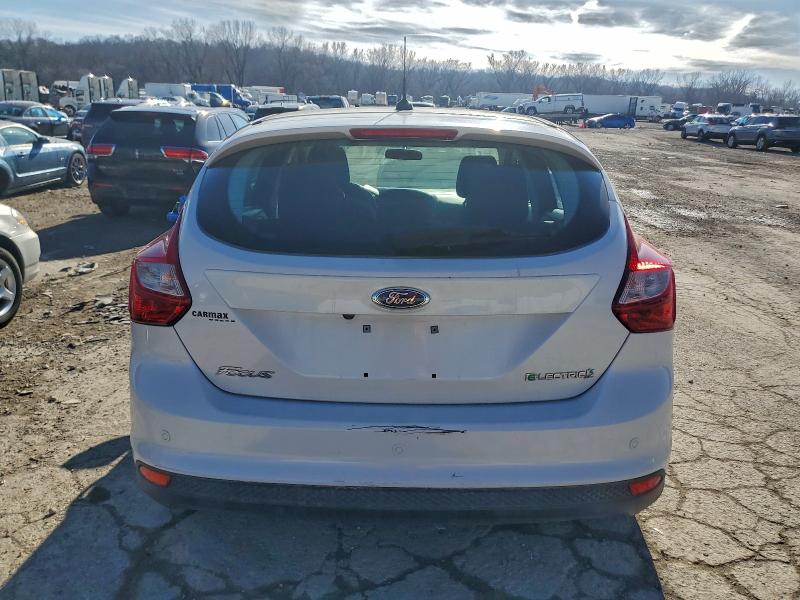 Photo 6 from auction – 2013 FORD FOCUS BEV with VIN 1FADP3R40DL251910